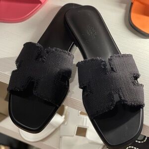 Hermes Orans in Black Canvas 40.5